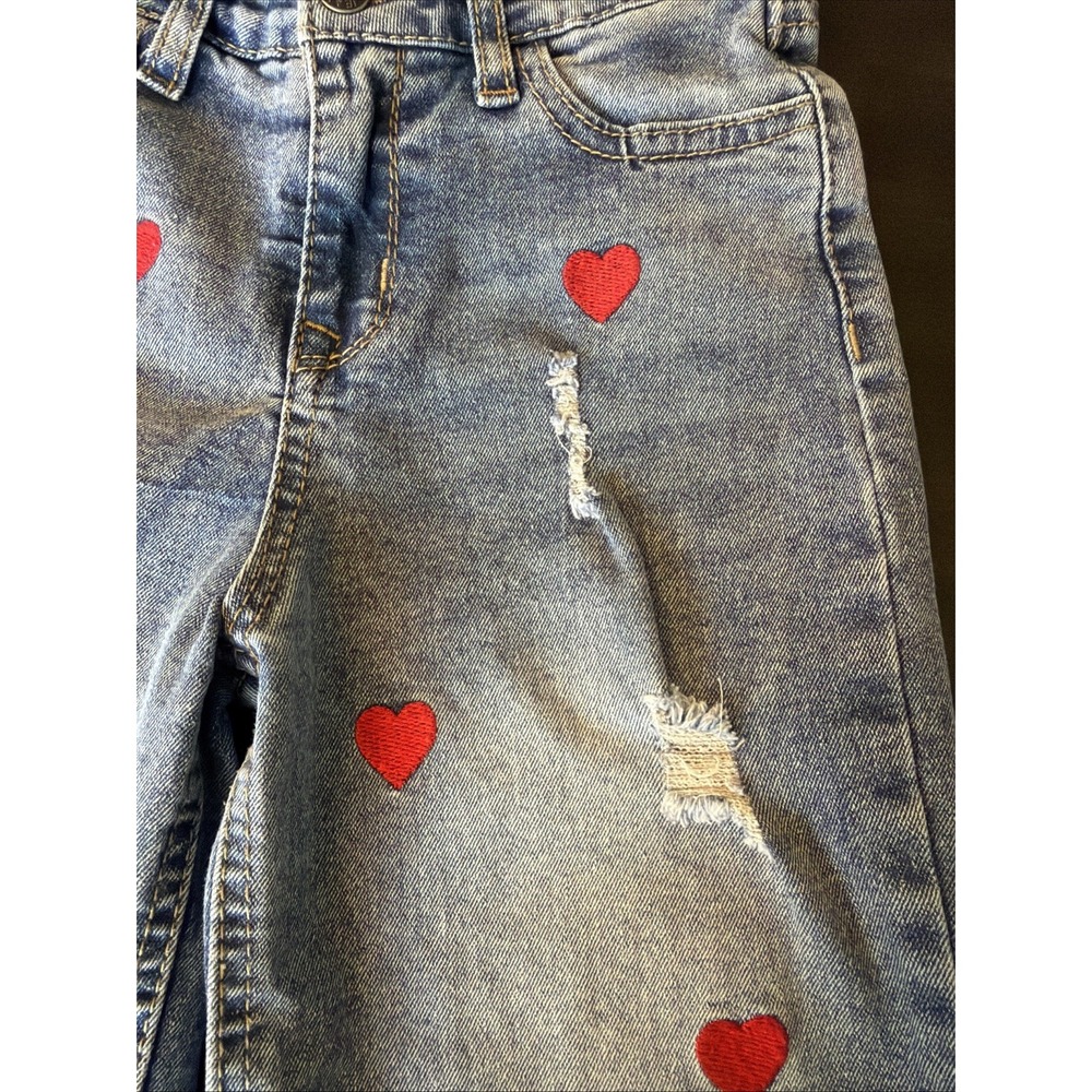 Vigoss Little Girls Distressed Red Heart Embroidered Barrel Leg Jean Size 6X EUC
